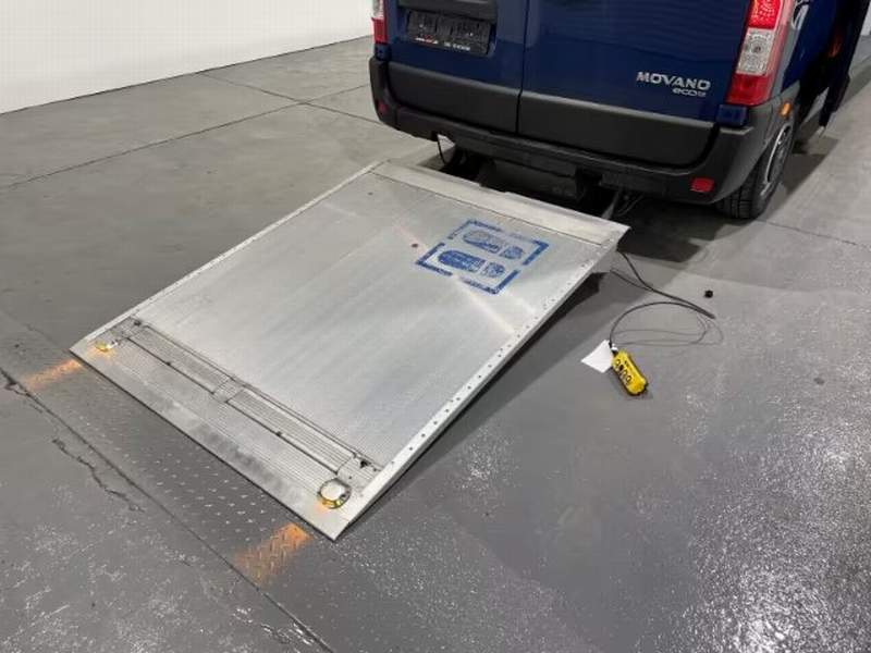 Opel MOVANO cu lift hidraulic - leasing, rate - 2019 - 18.650 EUR - imagine 5